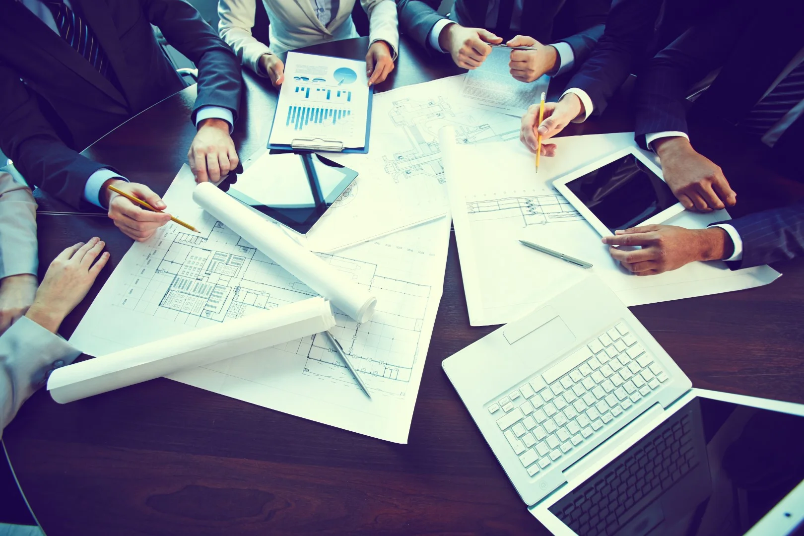 إدارة المشاريع والاستشارات الاستراتيجية